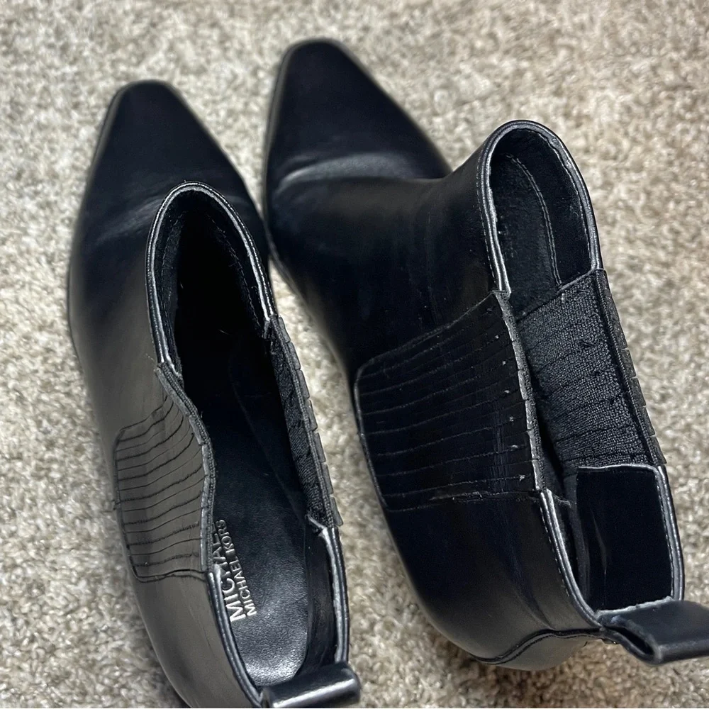 MICHAEL Michael Kors Sinclair Booties - Picture 4 of 6